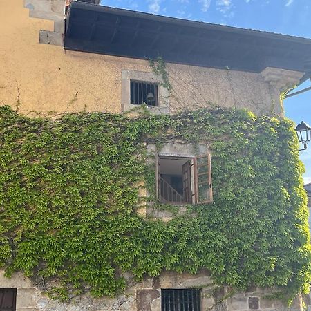 Apartamento Gaudi Comillas Exteriör bild