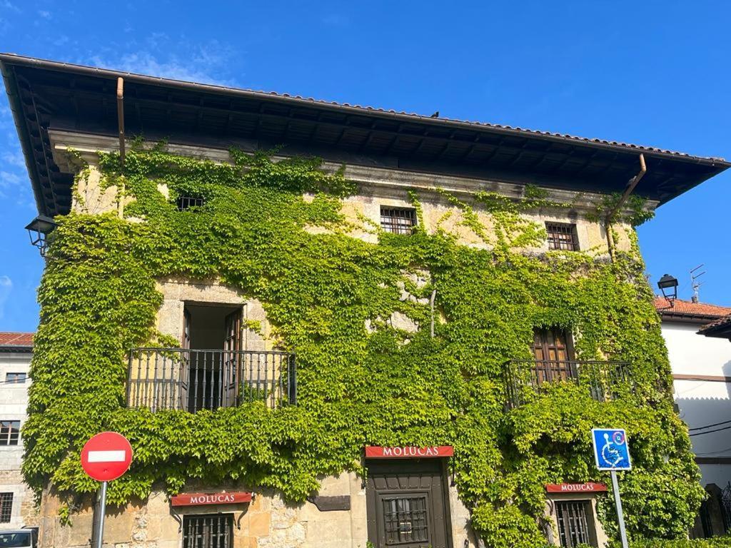 Apartamento Gaudi Comillas Exteriör bild